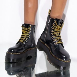 NWT DOC MARTEN JADON MAX BOOT US 7